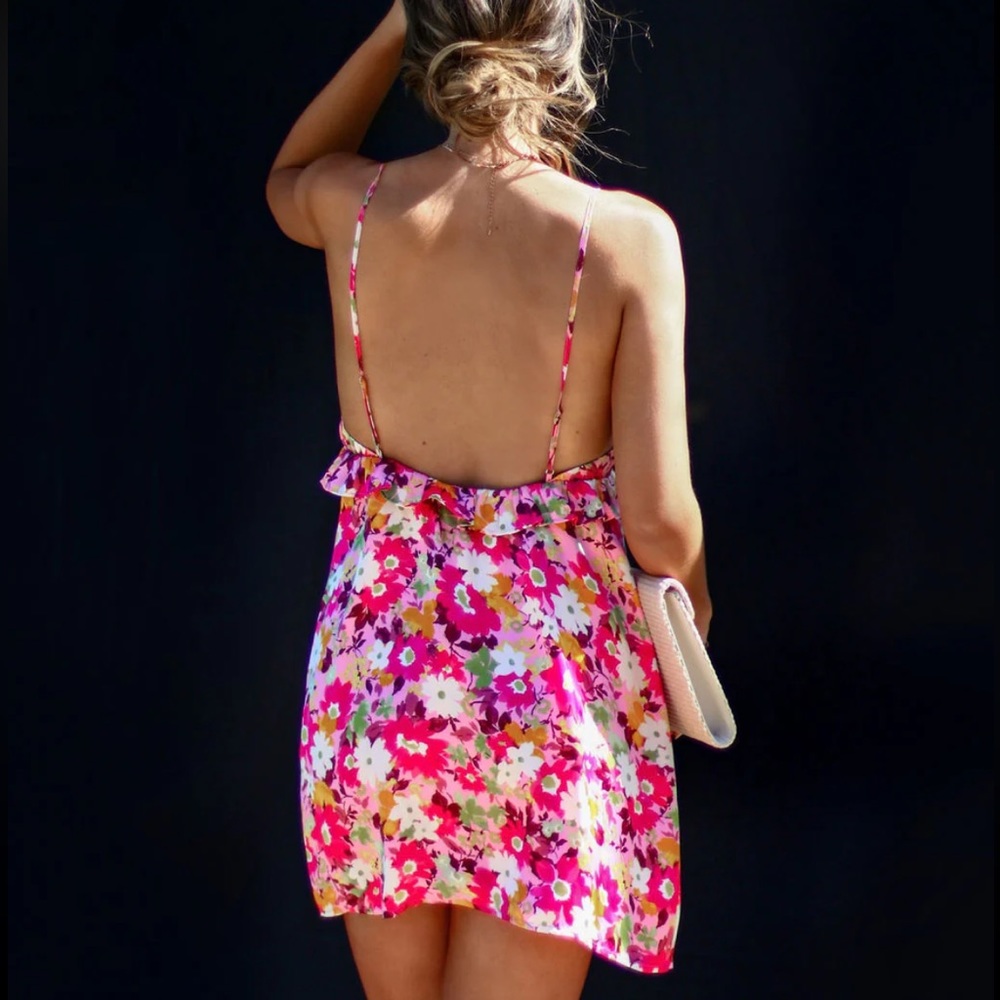 *VICI COLLECTION* Arlo Floral Mini Dress. NWT. Size Large. - Picture 2 of 6